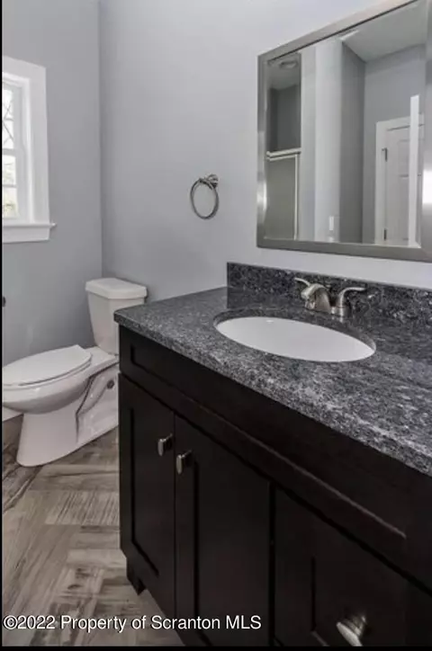 129 Wellington Rd, Shavertown, PA 18708 photo 9