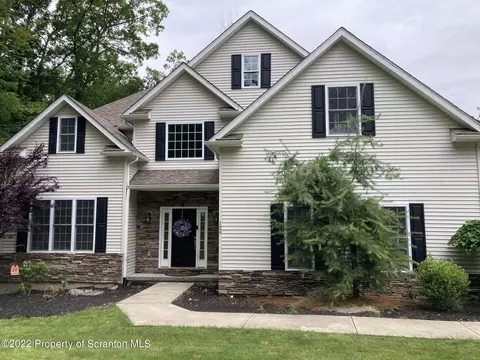 129 Wellington Rd, Shavertown, PA 18708 photo 4