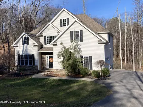 129 Wellington Rd, Shavertown, PA 18708 photo 2