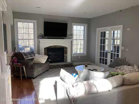 129 Wellington Rd, Shavertown, PA 18708 photo 6