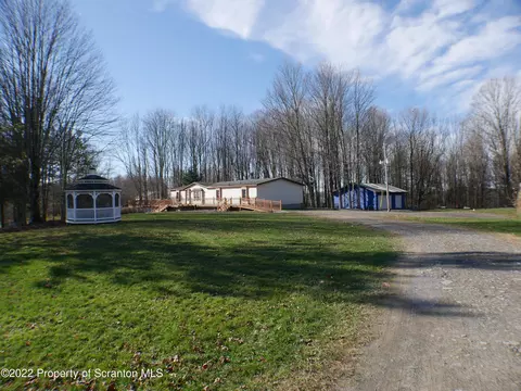 991 Bennett Rd, Hop Bottom, PA 18824
