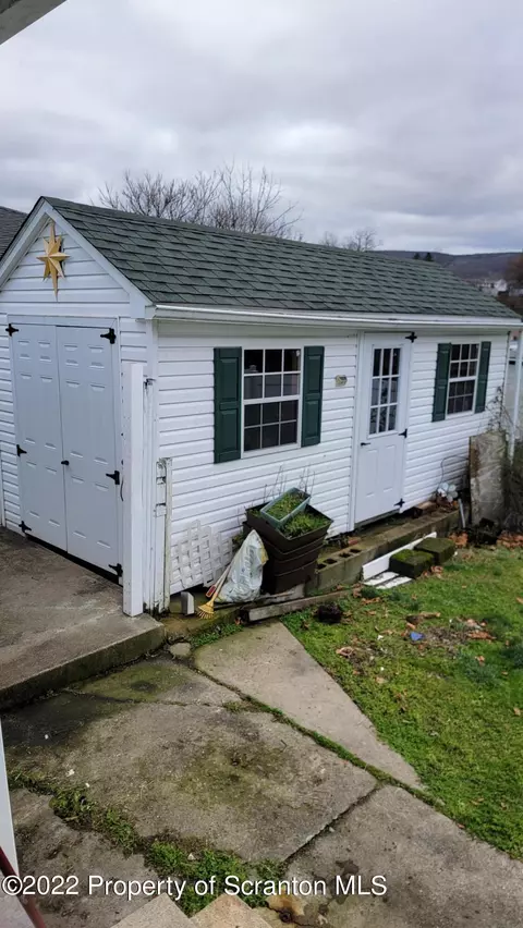 133 Howard St, Old Forge, PA 18518 photo 36