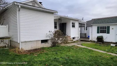 133 Howard St, Old Forge, PA 18518 photo 41