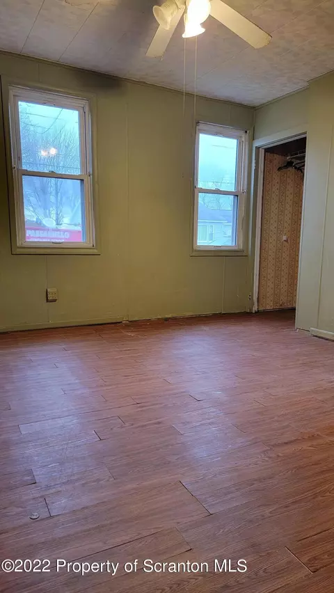 133 Howard St, Old Forge, PA 18518 photo 19