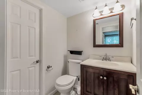 1203 Summit Pointe, Scranton, PA 18508 photo 11