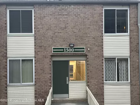 1506 Summit Pointe, Scranton, PA 18508 photo 1