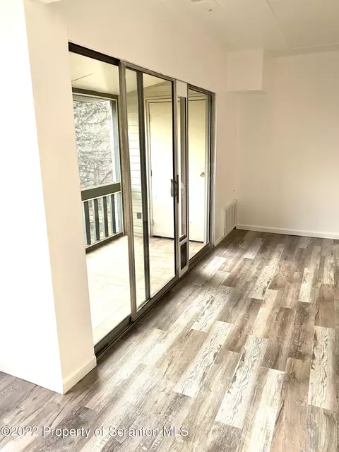 1111 Summit Pointe, Scranton, PA 18508 photo 9
