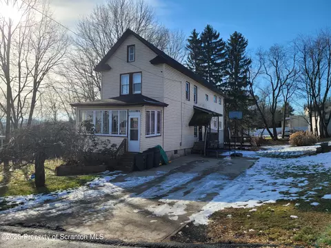 2747 Price St, Scranton, PA 18504
