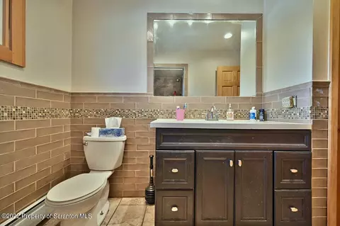 703 Third St, Eynon, PA 18403 photo 28