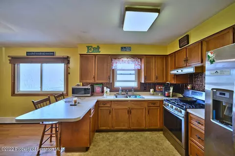 703 Third St, Eynon, PA 18403 photo 19
