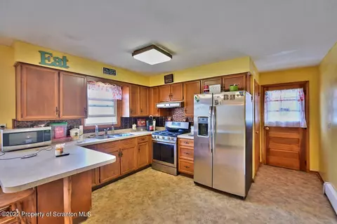 703 Third St, Eynon, PA 18403 photo 16