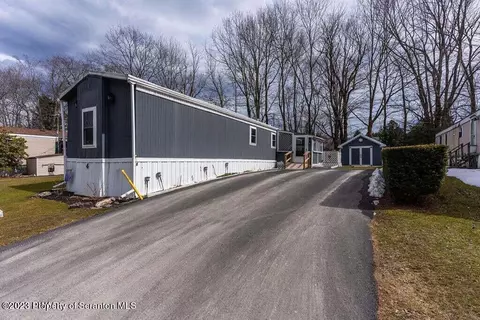 4 Evergreen Park, Jefferson Twp, PA 18436