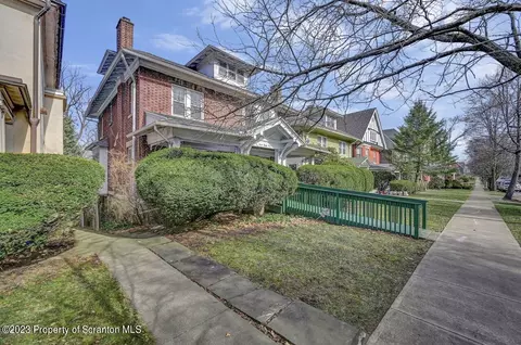 723 N Webster Ave, Scranton, PA 18510