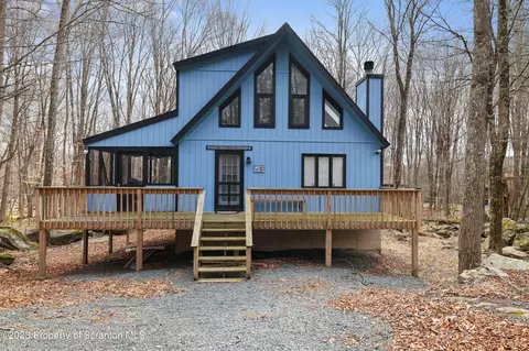 49 Woodridge Dr, Lake Ariel, PA 18436