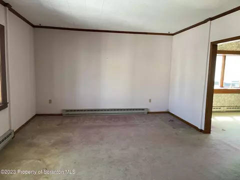 620 E Warren St, Dunmore, PA 18512 photo 17