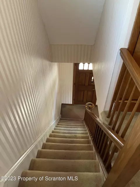620 E Warren St, Dunmore, PA 18512 photo 18