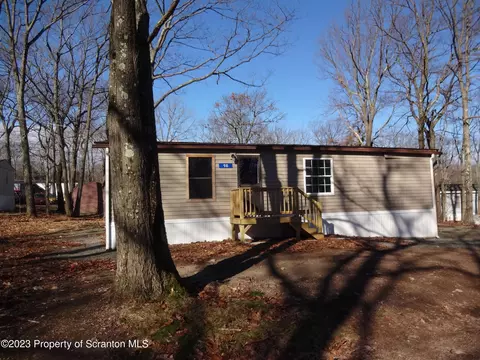 16 Circle Dr, Jefferson Twp, PA 18436