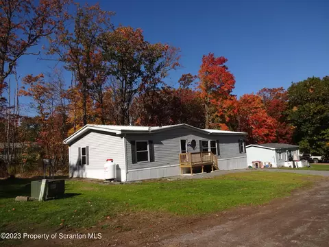 15 Hi Vw, Jefferson Twp, PA 18436