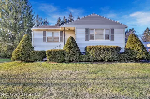 1311 Mt Cobb Rd, Jefferson Twp, PA 18436