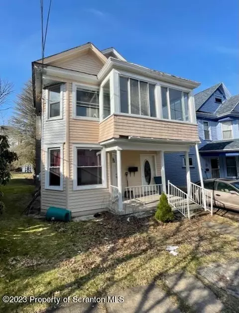 32 Darte Ave, Carbondale, PA 18407