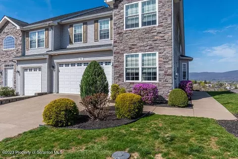 46 Grandview Dr, Pittston Twp, PA 18640
