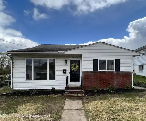 315 School St, Moosic, PA 18507