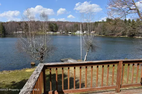 605 Lake Roy Cir, New Milford, PA 18834