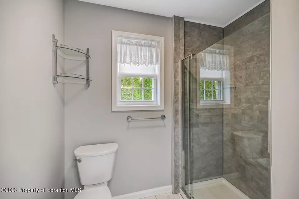  925 Parkview Rd, Moscow, PA 18444 photo 49