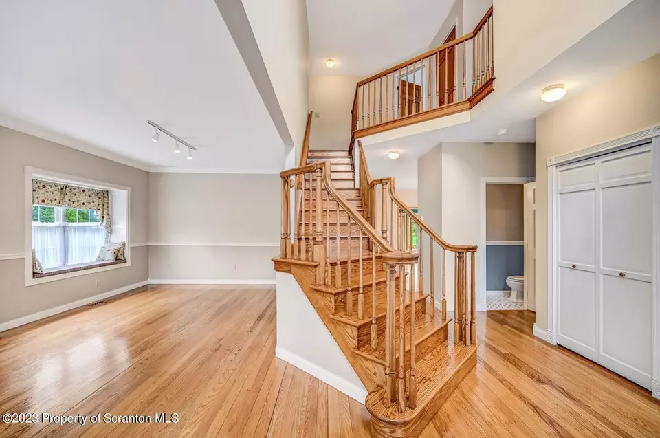  925 Parkview Rd, Moscow, PA 18444 photo 14