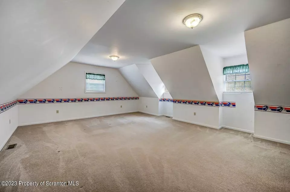  925 Parkview Rd, Moscow, PA 18444 photo 58