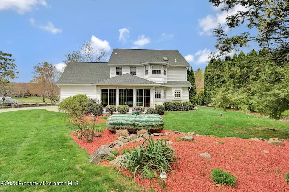  925 Parkview Rd, Moscow, PA 18444 photo 6
