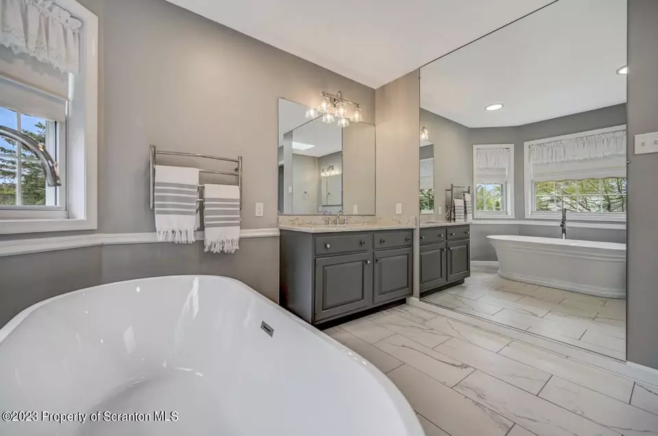  925 Parkview Rd, Moscow, PA 18444 photo 47