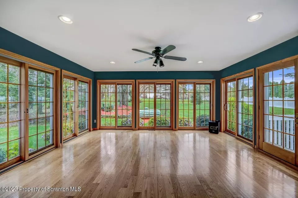  925 Parkview Rd, Moscow, PA 18444 photo 23