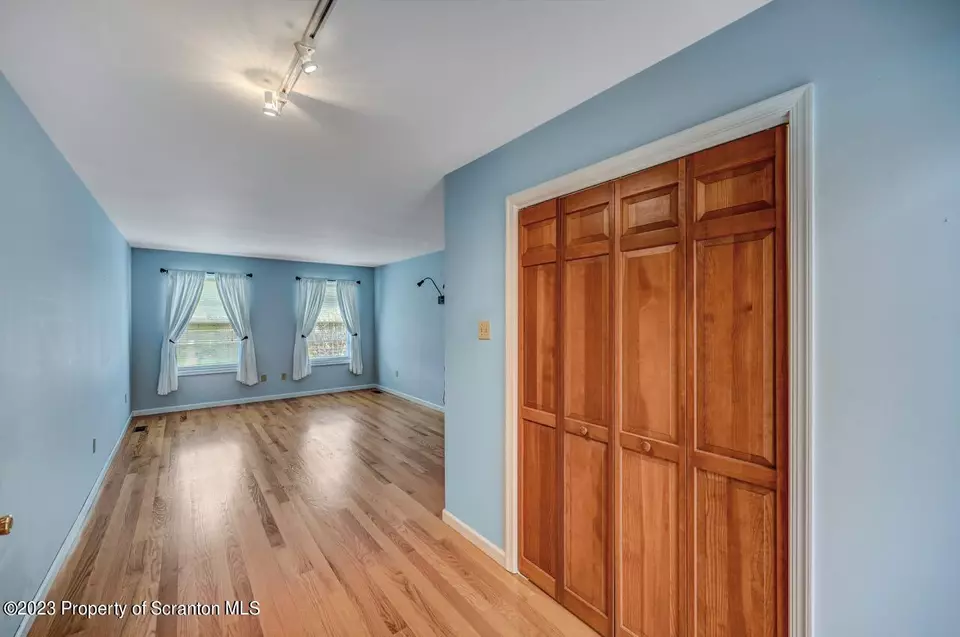  925 Parkview Rd, Moscow, PA 18444 photo 41
