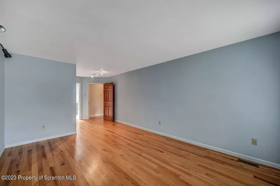  925 Parkview Rd, Moscow, PA 18444 photo 43