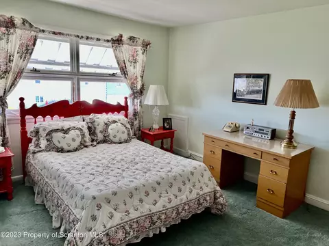 204 Moosic Rd, Old Forge, PA 18518 photo 24