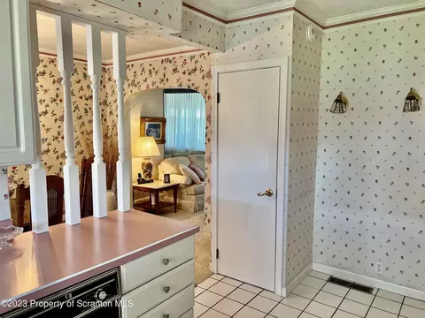 204 Moosic Rd, Old Forge, PA 18518 photo 13