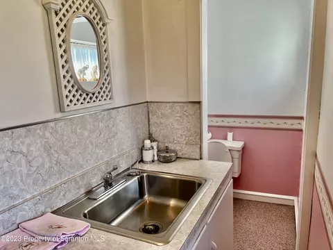 204 Moosic Rd, Old Forge, PA 18518 photo 10