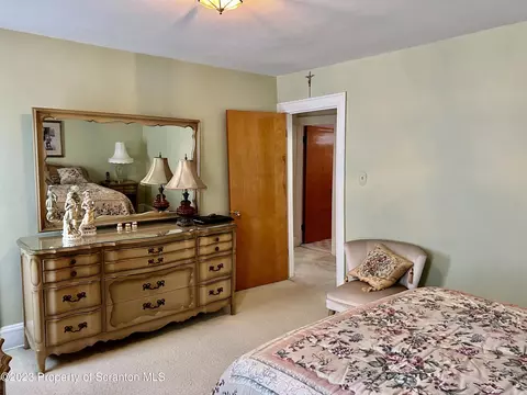 204 Moosic Rd, Old Forge, PA 18518 photo 21