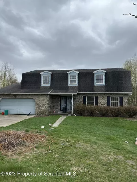 2326 Milwaukee Rd, Clarks Summit, PA 18411