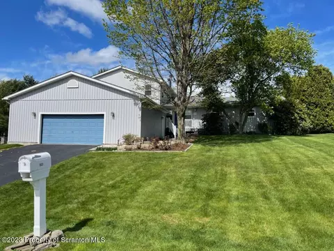 803 Green Tree Dr, Clarks Summit, PA 18411