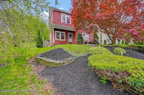 1208 Monroe Ave, Dunmore, PA 18509