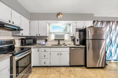 414 Moosic Rd, Old Forge, PA 18518 photo 17