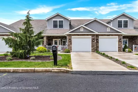 135 Forest Dr, Eynon, PA 18403