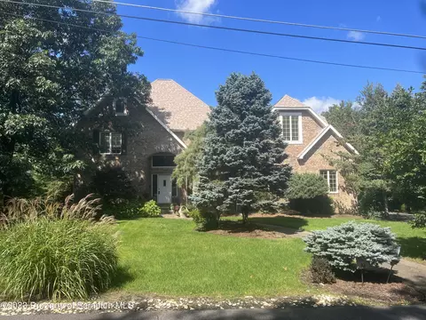 1261 December Dr, Dunmore, PA 18512