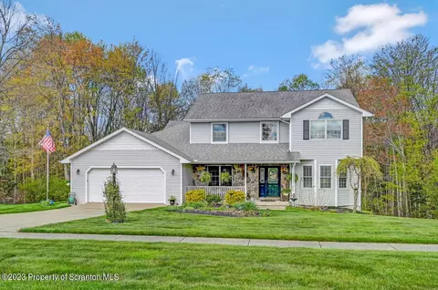 205 Autumn Dr, Moscow, PA 18444