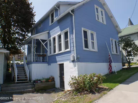 83 Dundaff St, Forest City, PA 18421