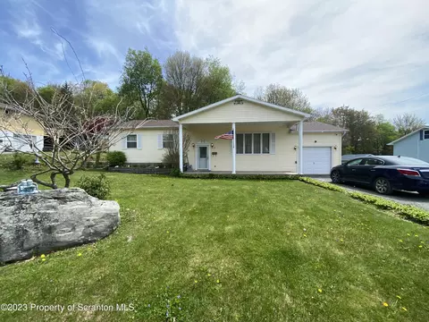 10 Firemans Ln, Browndale, PA 18421