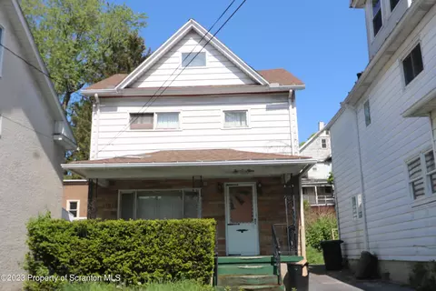 209 N Hyde Park Ave, Scranton, PA 18504