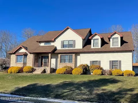 207 7th Ave, Vandling, PA 18421